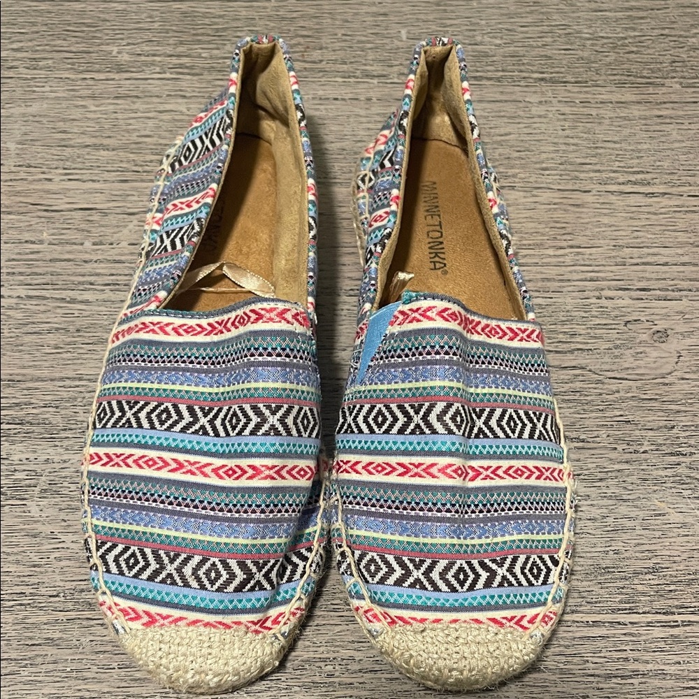 Minnetonka Women's Pam Espadrille‎ Size 8